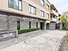 玄関：住む人や訪れる人やさしくエスコートする玄関アプローチ。