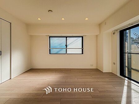 環境の良い場所にセンス良く暮らしたい、こだわりの室内には至福のシーンが繰り広げられます。