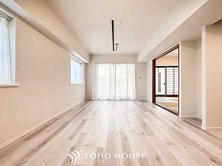 ここにはみんなが集い、食事と楽しい会話が始まるスペース。
