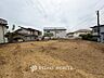 外観：閑静な住宅街の陽当りに恵まれた土地。たくさんの想いが美しいカタチに彩られます。