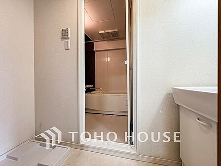 ご家族の1日が始まり、1日の終わりを締めくくる洗面空間。