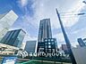 外観：前面道路含む現地写真『快適』は「家」と「街」と「環境」が調和した時に訪れるだと改めて感じさせてくれます。