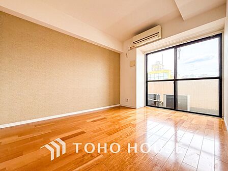 太陽の恵みを一気に受けた明るくあたたかいお住まい。吹きぬける風を感じながら爽やかで風通しの良い暮らし。