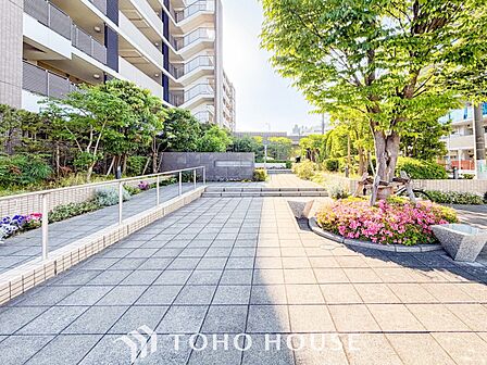 忙しく過ぎゆく日常を置き去るほど、ゆったりした時間が流れる住環境。