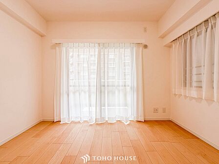 通風・採光にも優れ、心地よい光と風があふれています。