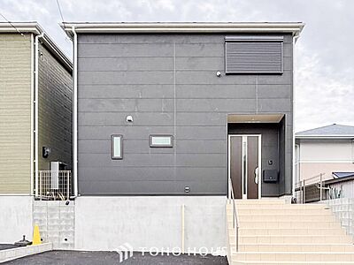 外観:時間のゆとりと空間、爽やかな陽光がもたらす光と風を贅沢なまでに感じる暮らしが始まります。 外観:時間のゆとりと空間、爽やかな陽光がもたらす光と風を贅沢なまでに感じる暮らしが始まります。