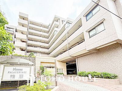 外観:流行に左右されず、将来にわたって価値が継続する「上質」な佇まい。 外観:流行に左右されず、将来にわたって価値が継続する「上質」な佇まい。