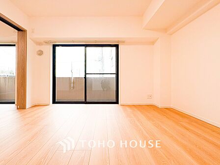 太陽の恵みを一気に受けた明るくあたたかいお住まい。吹きぬける風を感じながら爽やかで風通しの良い暮らし。