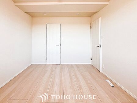 家族一人ひとりの大切なプライベート空間。感性で個性的に飾って頂けるようシンプルに仕上げてあります。