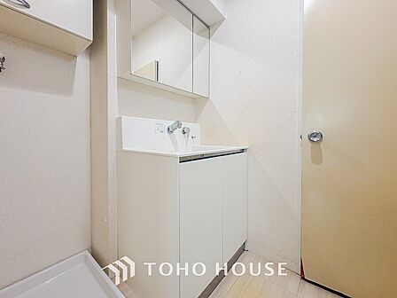 洗面台・洗面所清潔感のあるプライベート空間は、身だしなみチェックや肌のお手入れに最適です。