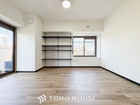 環境の良い場所にセンス良く暮らしたい、こだわりの室内には至福のシーンが繰り広げられます。
