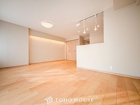 ここにはみんなが集い、食事と楽しい会話が始まるスペース。