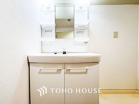 洗面台・洗面所清潔感のあるプライベート空間は、身だしなみチェックや肌のお手入れに最適です。