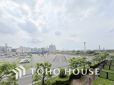 開放的で気持ちの良い眺望と青い空を満喫できます。