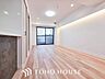 室内：光と風があふれる開放的なリビングダイニングには自然と家族みんなが集まってきます。
