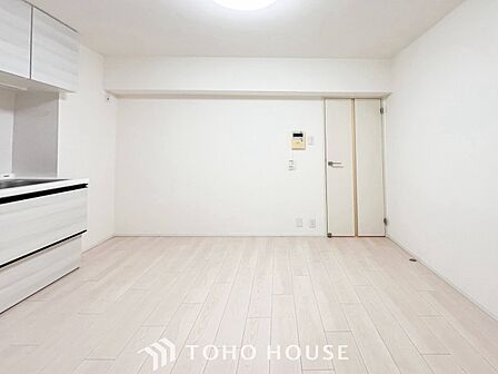 忙しい朝でも、しっかり家族が揃って食事をして頂けるゆとりある大きさのダイニングスペース。
