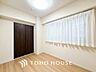 洋室：プライベートな自分時間を快適に過ごせるお部屋です。