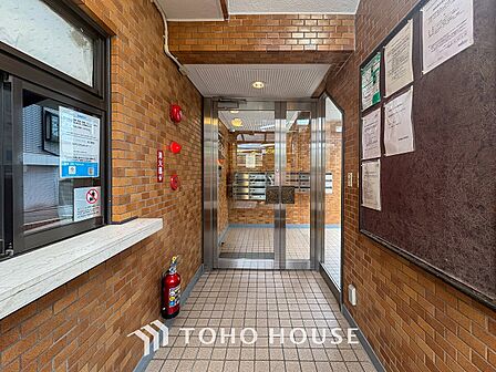 訪れるゲストや住む人を優しく迎え入れてくれる明るい空間です。