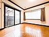 室内：光と風があふれる開放的なリビングダイニングには自然と家族みんなが集まってきます。