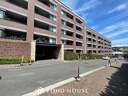 忙しく過ぎゆく日常を置き去るほど、ゆったりした時間が流れる住環境。
