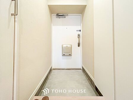 居住者の帰り、訪れる方を優しく迎えてくれる玄関です。