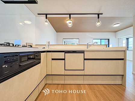 お手入れのしやすさ、作業動線のよさにこだわったキッチンです。