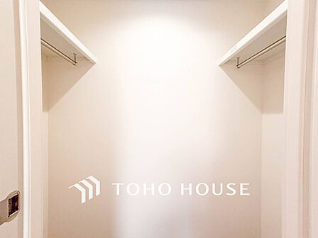 衣類だけでなく大きな荷物も収納でき、お部屋がすっきりします。