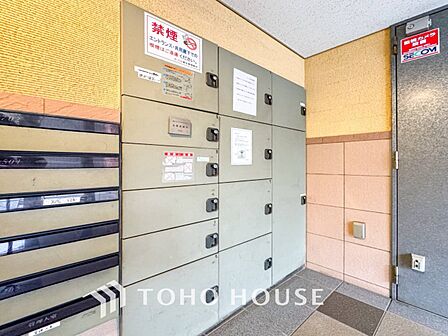 普段留守がちなご家族にも安心な宅配ボックスを完備。
