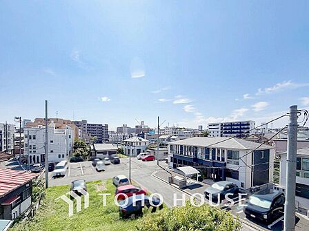 開放的で気持ちの良い眺望と青い空を満喫できます。