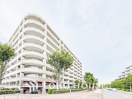 表現された空間は豊かな光と風を纏い、暮らしの時間を豊かにしてくれます。