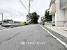 外観：前面道路含む現地写真『快適』は「家」と「街」と「環境」が調和した時に訪れるだと改めて感じさせてくれます。