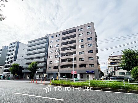 表現された空間は豊かな光と風を纏い、暮らしの時間を豊かにしてくれます。