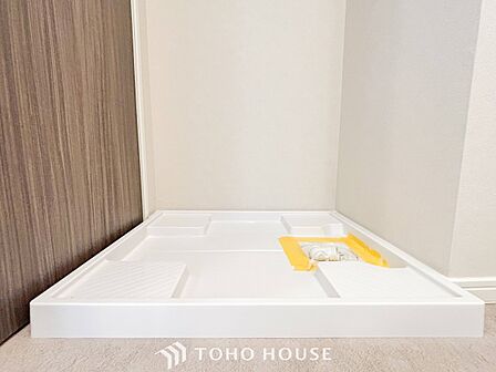 洗濯機を配置しても十分なスペースを確保しております。