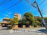外観：堂々たる趣ながら、主張し過ぎずどこか余裕を感じさせるシャープなフォルムで佇む邸宅。