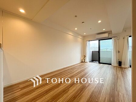 落ち着いた雰囲気に包まれた伸びやかな空間で、ゆったりと家族団らんの時間を過ごせます。