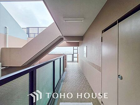 忙しく過ぎゆく日常を置き去るほど、ゆったりした時間が流れる住環境。