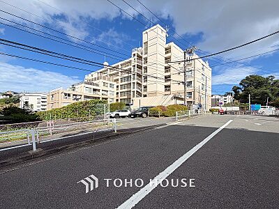 外観:時代の流れに惑わされないシックなカラートーンで街並みに溶け込む外観。 外観:時代の流れに惑わされないシックなカラートーンで街並みに溶け込む外観。
