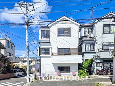 外観:陽光に愛され、環境に恵まれた邸宅は、月日が経っても「オンリーワン」に輝き続けるでしょう。 外観:陽光に愛され、環境に恵まれた邸宅は、月日が経っても「オンリーワン」に輝き続けるでしょう。