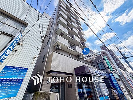 時代の流れに惑わされないシックなカラートーンで街並みに溶け込む外観。