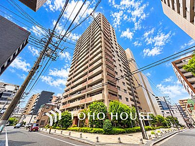 外観：時代の流れに惑わされないシックなカラートーンで街並みに溶け込む外観。