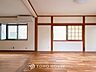 リビング/ダイニング：ご家族やお客様との時間など、多くの時を刻む空間。何気なく過ぎる時でさえも上質なひと時に。