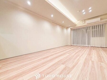 開放感あるリビングダイニング。ご家族とのんびりしたひと時を過ごせますね。