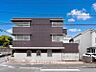 外観：住む人を映し出す洗練された佇まいは、いつまでも輝き続けながらいつしか街の風景に溶け込んでいきます。