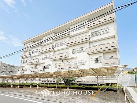 表現された空間は豊かな光と風を纏い、暮らしの時間を豊かにしてくれます。