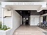 エントランス：プライベート感が高まる、居住者を優しく迎え入れてくれるエントランス。