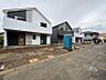 外観：前面道路含む現地写真『快適』は「家」と「街」と「環境」が調和した時に訪れるだと改めて感じさせてくれます。