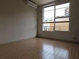 エクレール神代 2階ワンルームのリビング/ダイニング