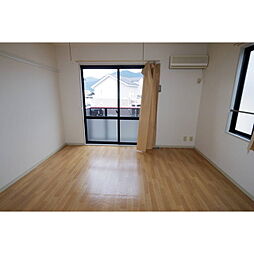 ディアス内川　Ｂ棟 2階1Kのリビング/ダイニング