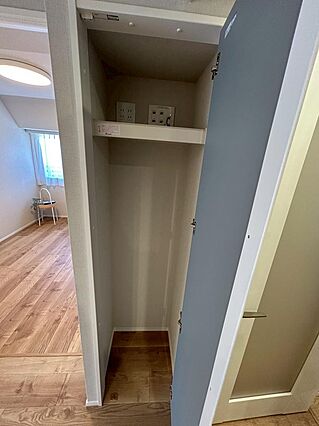 洋室には豊富な...
