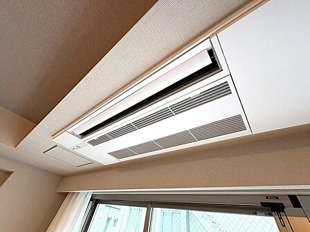 室内には新規でエアコンが設置されておりますので、引っ越し後の初期費用を抑えることができますね。